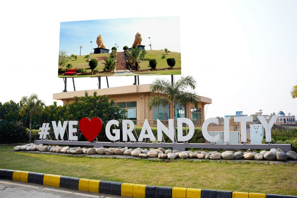 Grand City